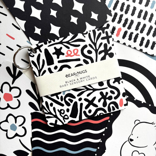 Black and white patterned baby sensory flashcards