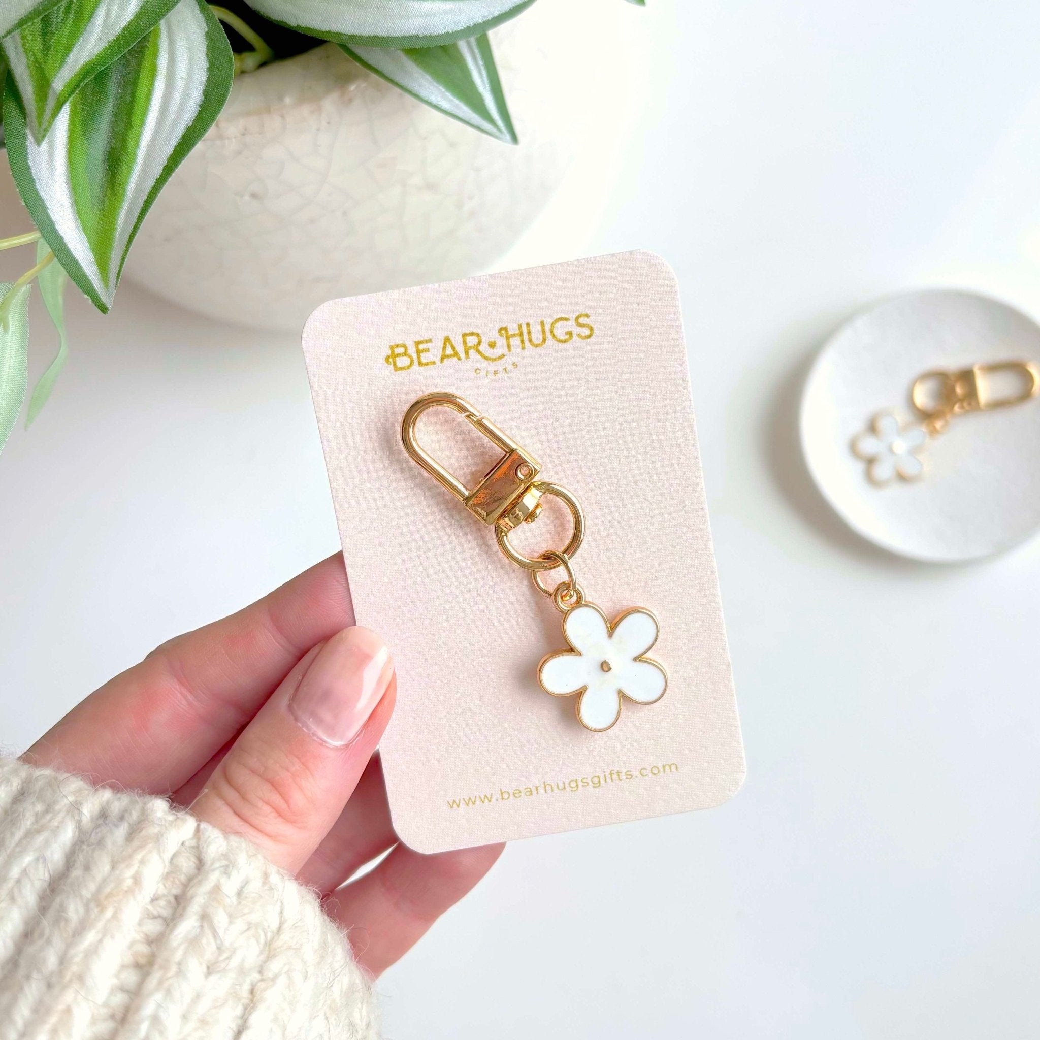 Daisy Keyring - BearHugs - thinking of you gifts by post