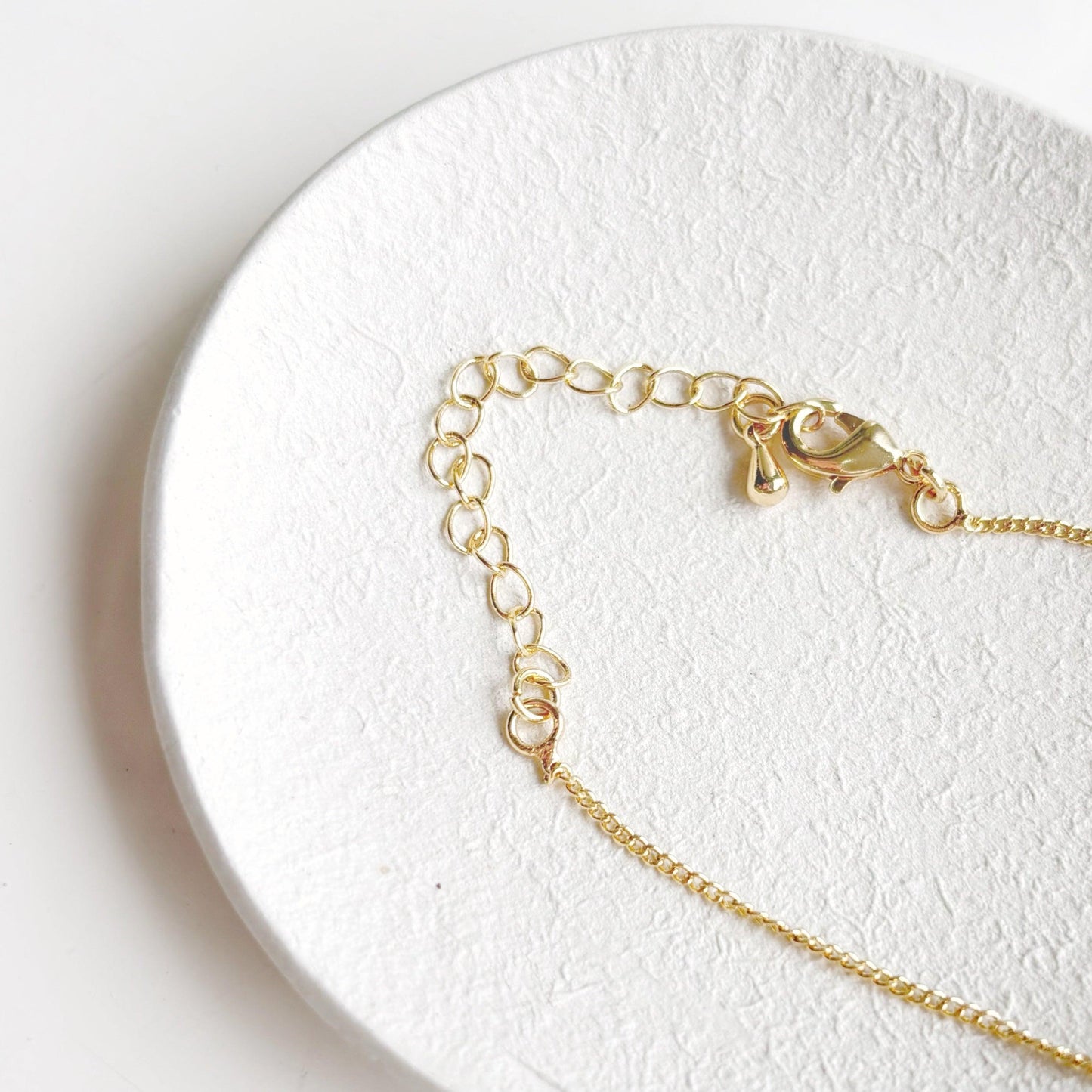 Gold Plated Dainty Shell Necklace - BearHugs