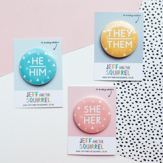 Pronoun Badge - BearHugs